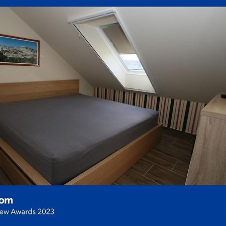 Blonde River Apartman Sőtér Szegedin Exterior foto